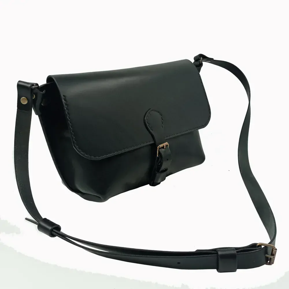 Kožená kabelka Alva černá