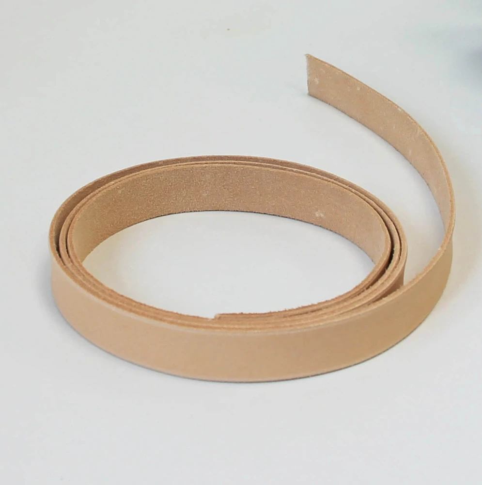 Kožené pásky k dalšímu tvoření - šířka 2,5 cm