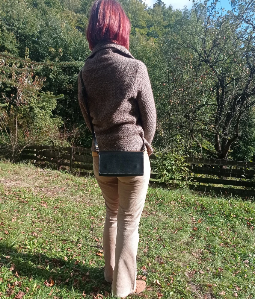 Kožené psaníčko Ebba černé