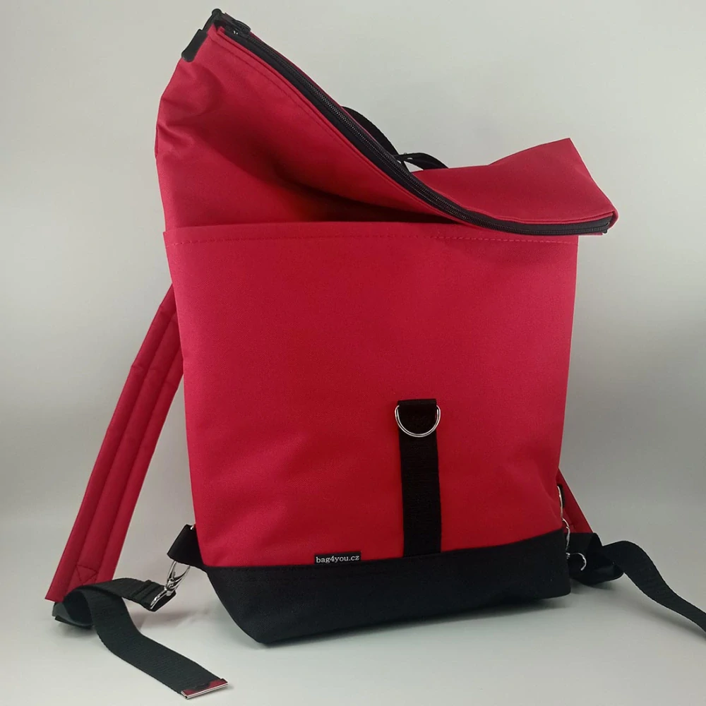 Batoh Maia 10 se zádovou kapsou