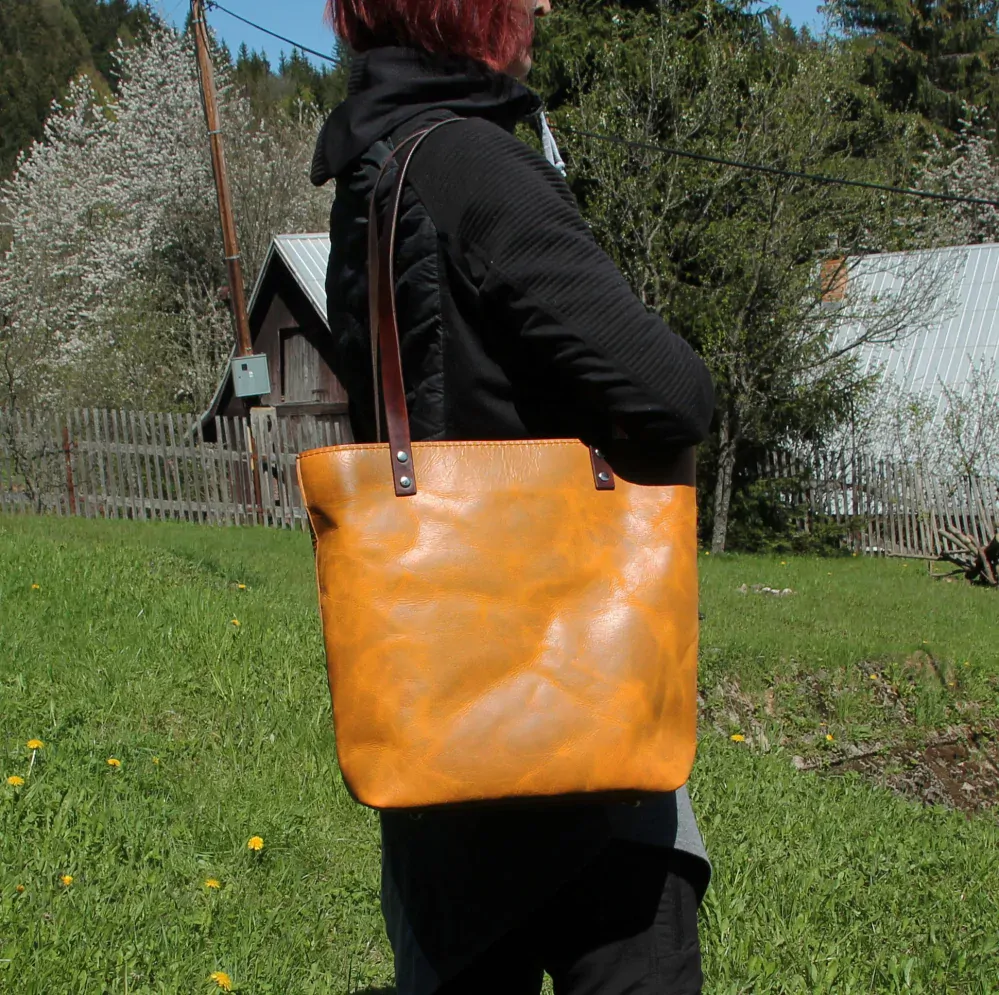 Kabelka BIRGIT hořčicová