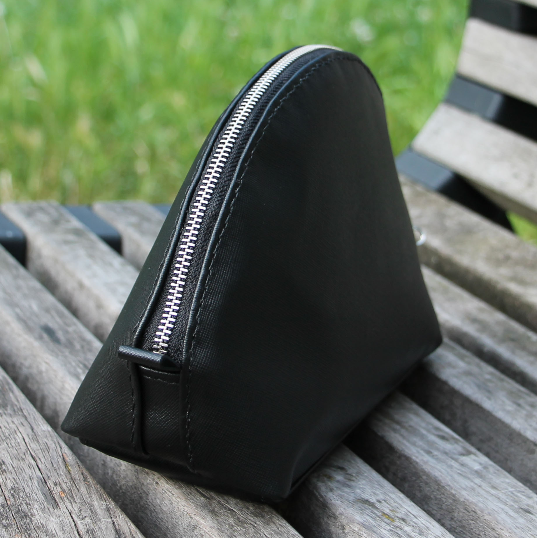 Kožená kosmetická taštička SANNA 01