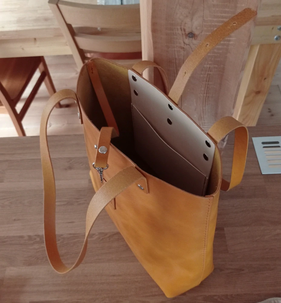 Kožená kabelka Freya hořčicová