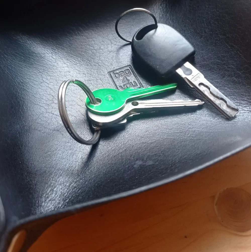 Kožená miska - černá