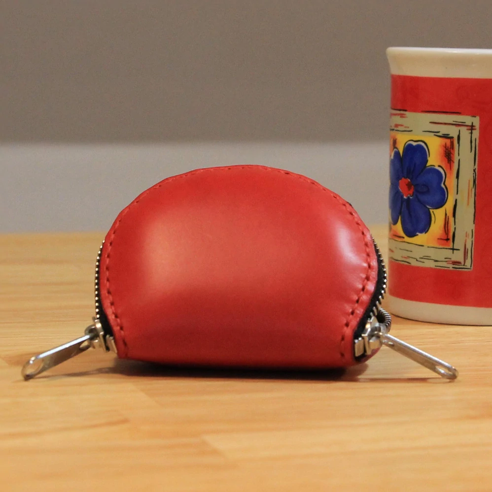 Kožená peněženka kulatá červená