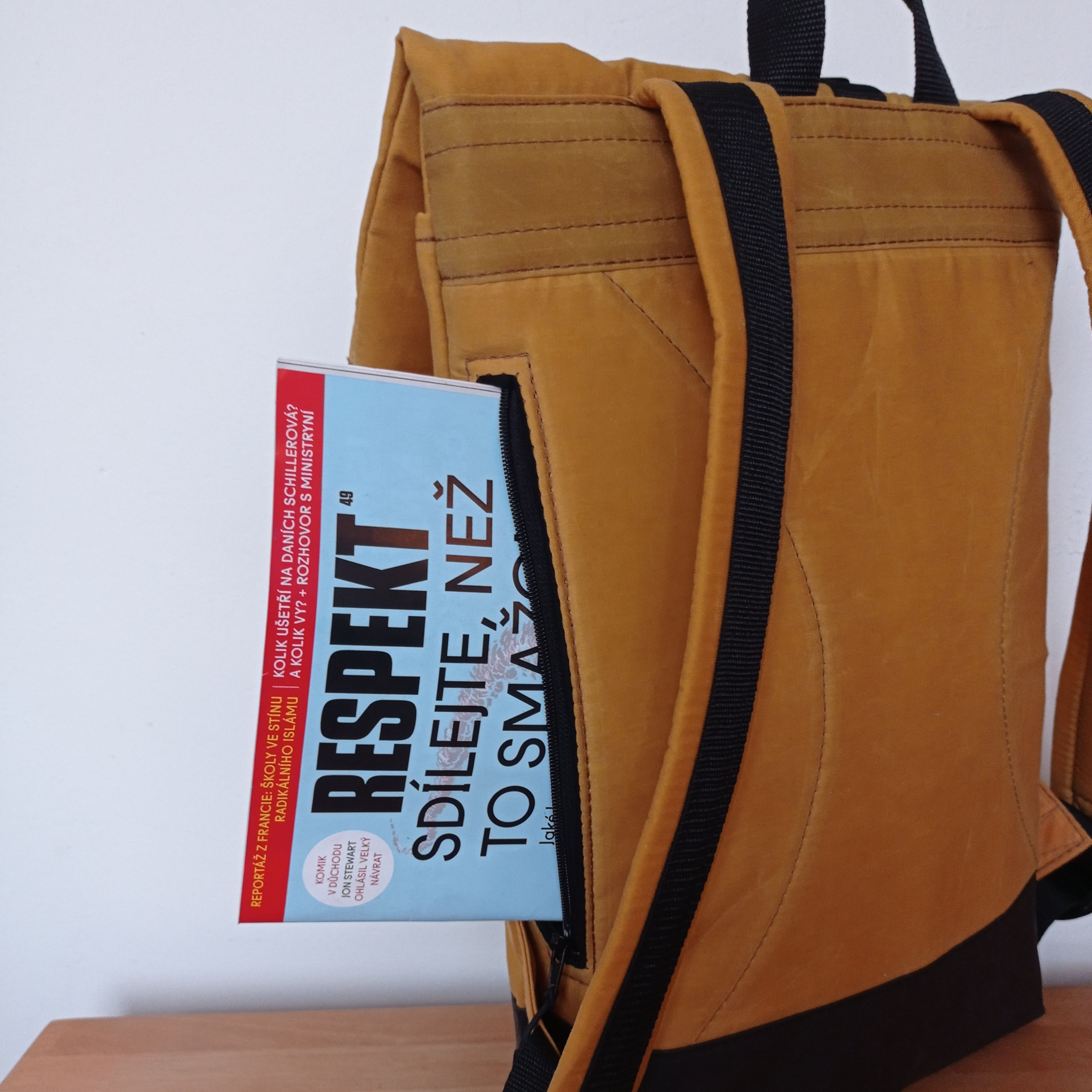Batoh WAXED CANVAS 02 