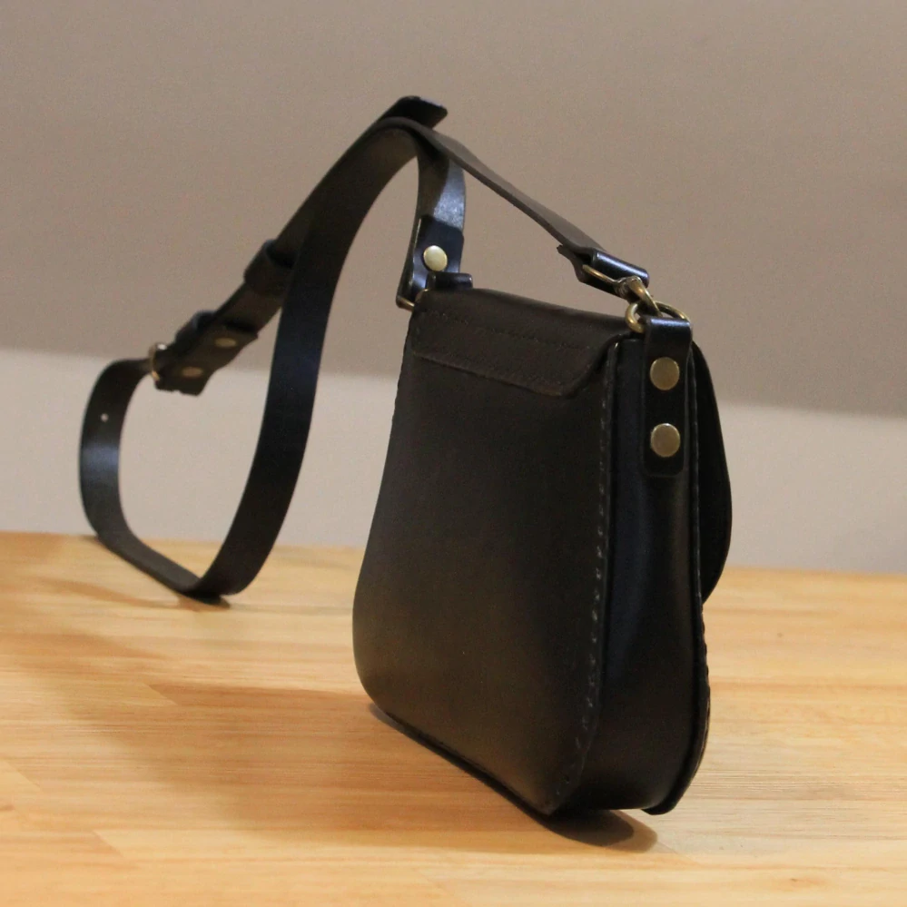 Kožená kabelka Kiara M černá