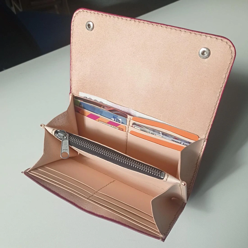 Kožená dámská peněženka červená