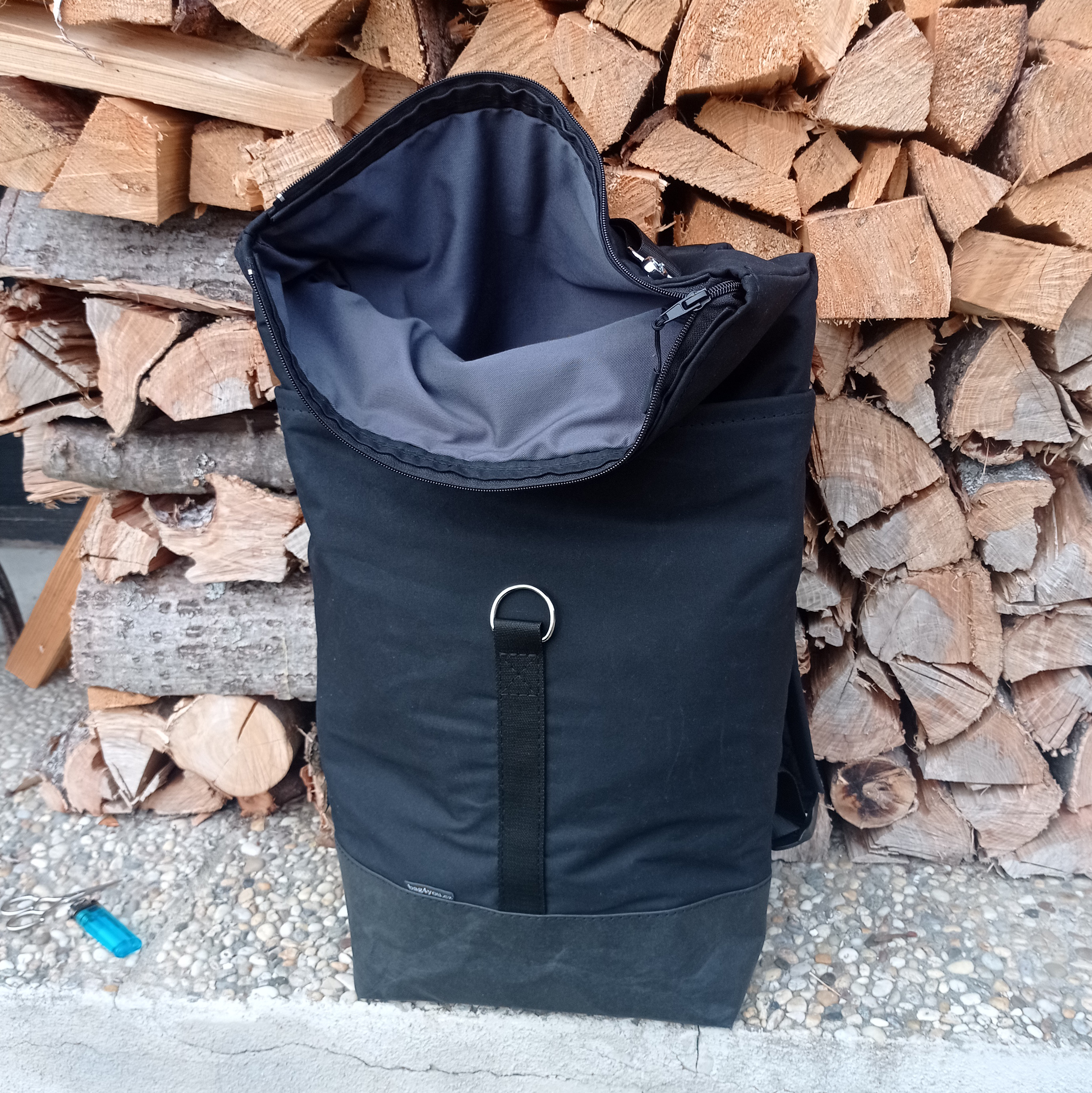 Batoh WAXED CANVAS 03