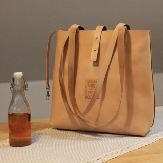 Kožená kabelka Freya přírodní