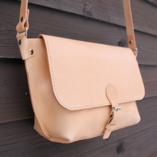 Kožená kabelka Alva přírodní